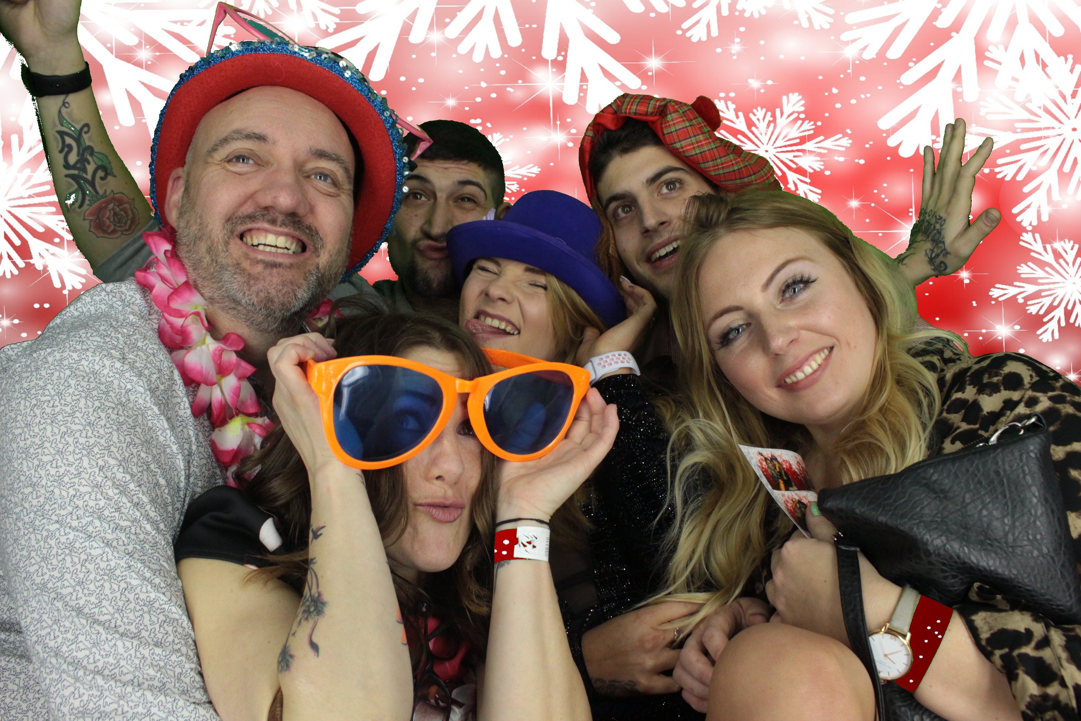 One Line Christmas Party | View more photos from the event at gallery.myphotoboothexperience.co.uk/u/MyPhotoBoothExperienceLtd/One-Line-Christmas-Party